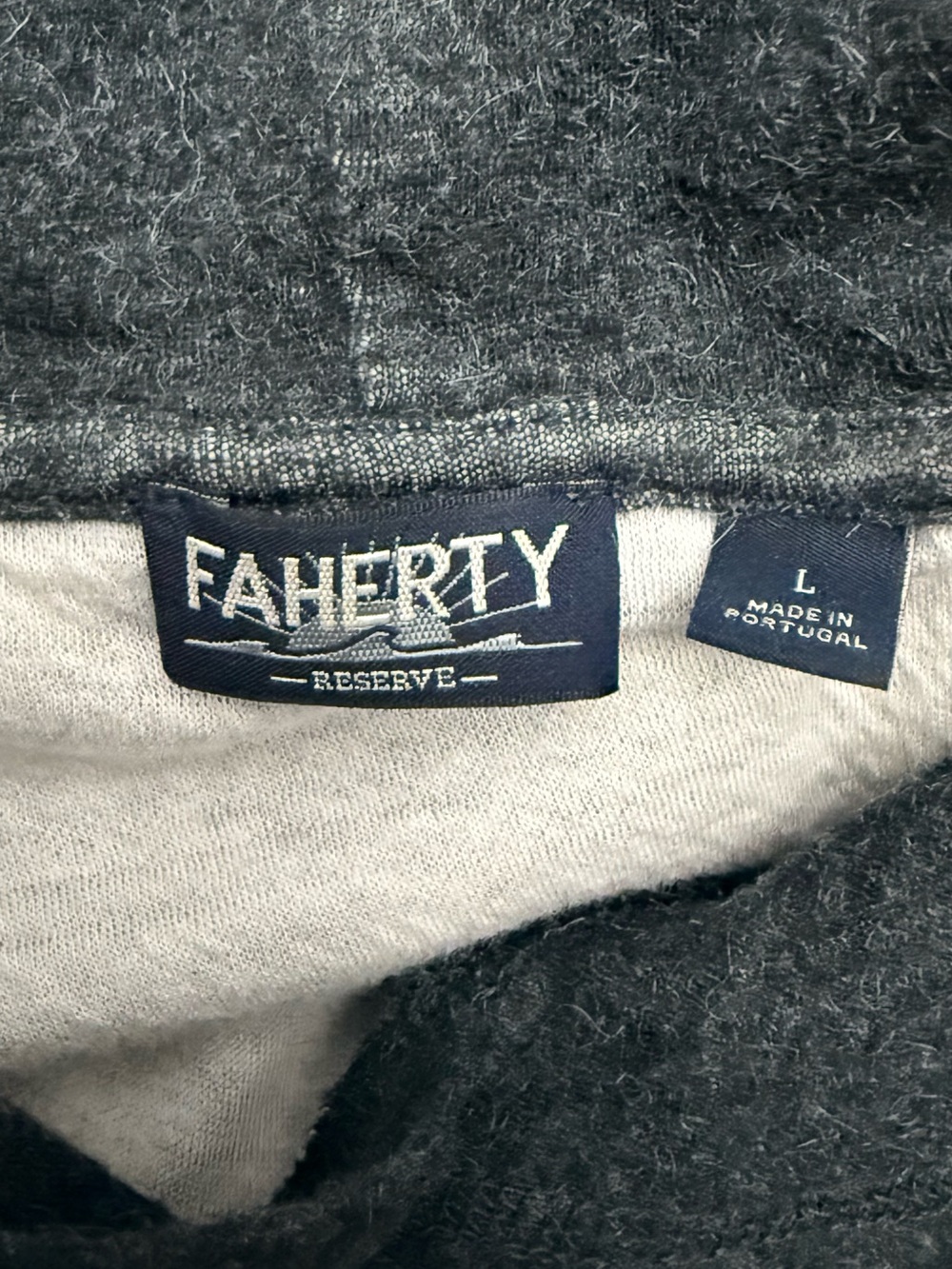 Faherty | Aspen Lounge Cashmere Blend Hoodie | Coal Smoke Melange | Large - Picture 5 of 6
